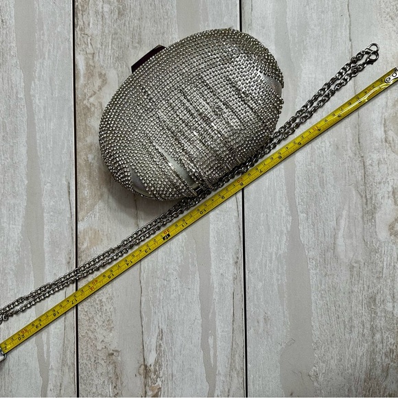 Olga Berg Silver Dangle Crystal Rhinestone Evening Clutch Holiday Party Glamour - Picture 13 of 15